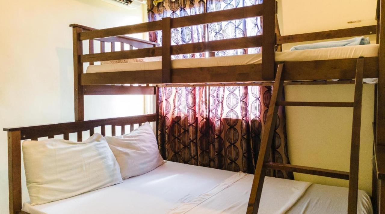 Kara'S Condotels Cebu Exterior foto